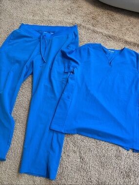 Mandala royal blue scrub set size 2X/large